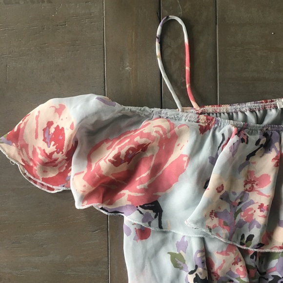 Charlotte Russe romper - Picture 2 of 4